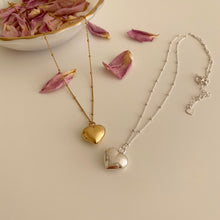 Load image into Gallery viewer, [mattoi] Chubby Heart Necklace with Ball Chain
