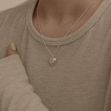 Load image into Gallery viewer, [mattoi] Chubby Heart Necklace with Ball Chain
