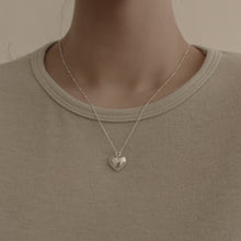 Load image into Gallery viewer, [mattoi] Chubby Heart Necklace with Ball Chain
