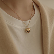 Load image into Gallery viewer, [mattoi] Chubby Heart Necklace with Ball Chain
