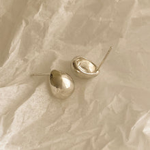 Load image into Gallery viewer, [mattoi] Pure Water Drop Earrings
