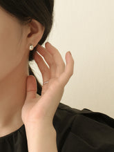 Load image into Gallery viewer, [mattoi] Pure Water Drop Earrings
