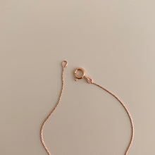 Load image into Gallery viewer, [mattoi] Romantic Strawberry Quartz Necklace
