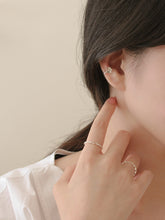 Load image into Gallery viewer, [mattoi] Blooming Earcuff
