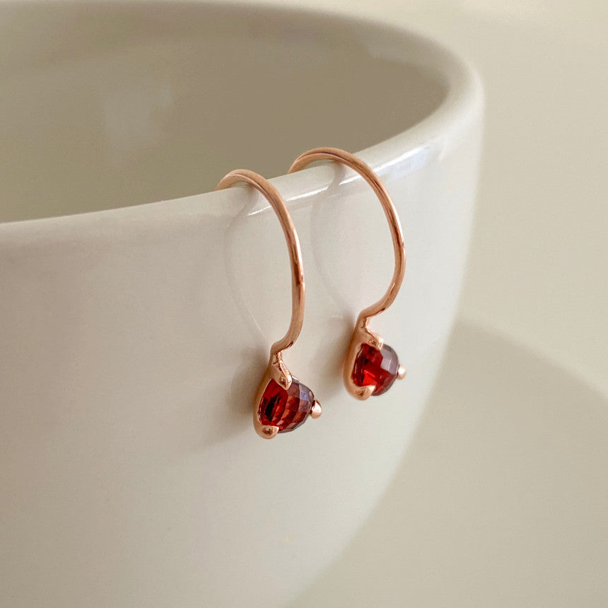 [mattoi] Romantic Garnet Earrings