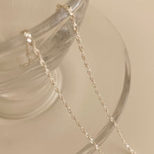 Load image into Gallery viewer, [mattoi] Simple Twisted Chain Necklace
