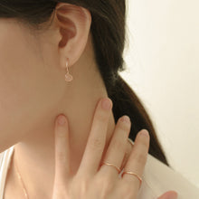 Load image into Gallery viewer, [mattoi] Liv Peach Moonstone Ring Earrings
