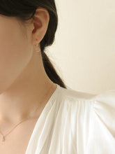 Load image into Gallery viewer, [mattoi] Liv Peach Moonstone Ring Earrings
