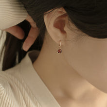 Load image into Gallery viewer, [mattoi] Liv Garnet Ring Earrings
