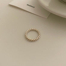 Load image into Gallery viewer, [mattoi] Twisted Vintage Ring
