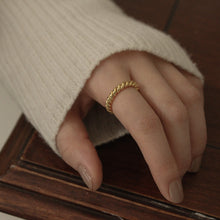 Load image into Gallery viewer, [mattoi] Twisted Vintage Ring
