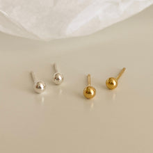 Load image into Gallery viewer, [mattoi] Mini Beads Stud Earrings
