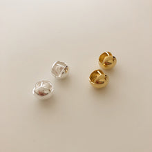 Load image into Gallery viewer, [mattoi] Volume Ball One-touch Earrings
