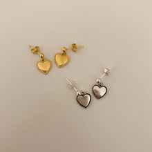 Load image into Gallery viewer, [mattoi] Heart Dot Frame Earrings
