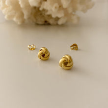 Load image into Gallery viewer, [mattoi] Daily Knots Ball Earrings
