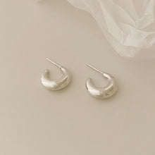 Load image into Gallery viewer, [mattoi] Moon Ring Earrings
