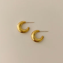 Load image into Gallery viewer, [mattoi] Moon Ring Earrings
