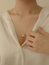 Load image into Gallery viewer, [mattoi] Kisses Pendant Necklace
