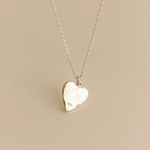 Load image into Gallery viewer, [mattoi] Melting Heart Necklace
