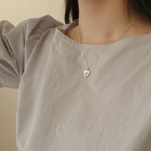 Load image into Gallery viewer, [mattoi] Melting Heart Necklace
