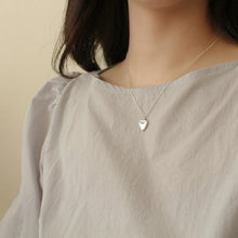 Load image into Gallery viewer, [mattoi] Melting Heart Necklace
