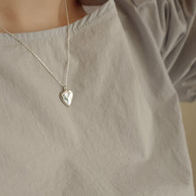 Load image into Gallery viewer, [mattoi] Melting Heart Necklace
