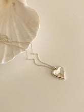 Load image into Gallery viewer, [mattoi] Melting Heart Necklace
