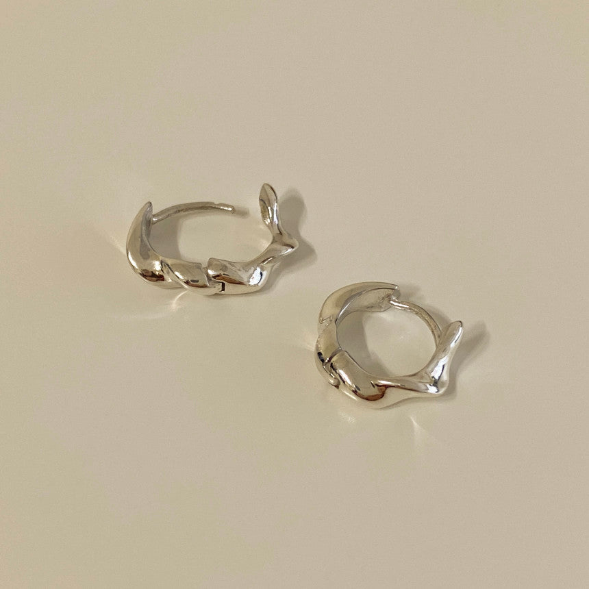 [mattoi] Wiggle Hoop Earrings