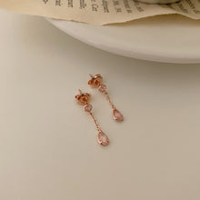 Load image into Gallery viewer, [mattoi] Raindrop Rose Quartz Earrings
