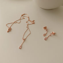 Load image into Gallery viewer, [mattoi] Raindrop Rose Quartz Earrings
