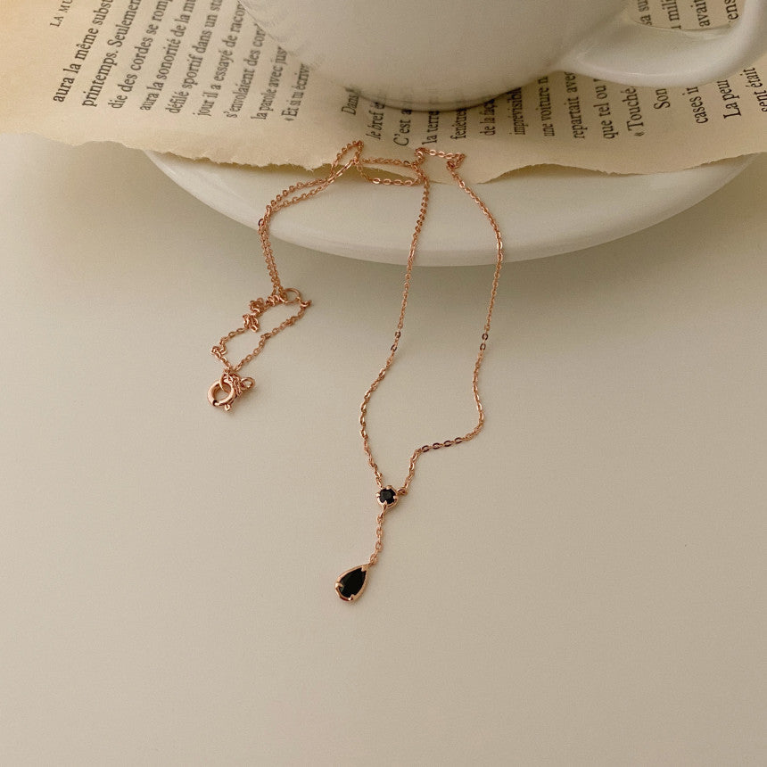 [mattoi] Raindrop Spinel Necklace