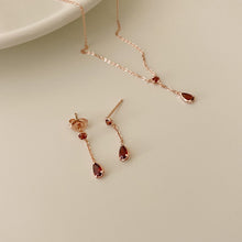 Load image into Gallery viewer, [mattoi] Raindrop Garnet Necklace
