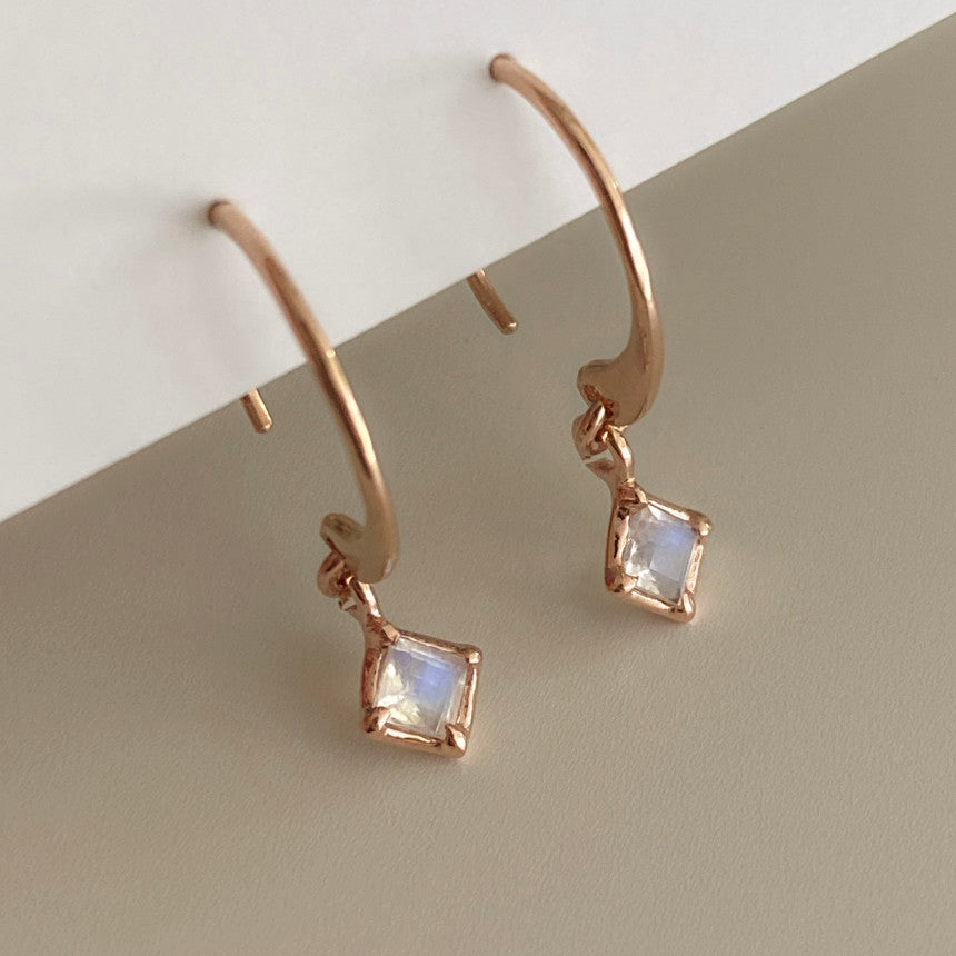 [mattoi] Gleam Moonstone Earrings