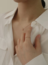 Load image into Gallery viewer, [mattoi] 14K Gold Glow Heart Rose Quartz Necklace
