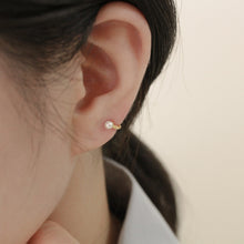 Load image into Gallery viewer, [mattoi] Mini Pearl One Touch Ring Earring
