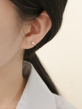 Load image into Gallery viewer, [mattoi] Mini Pearl One Touch Ring Earring
