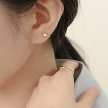 Load image into Gallery viewer, [mattoi] Mini Pearl One Touch Ring Earring
