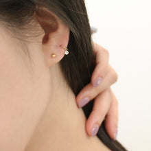 Load image into Gallery viewer, [mattoi] Mini Cubic One Touch Ring Earring
