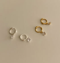 Load image into Gallery viewer, [mattoi] Mini Cubic One Touch Ring Earring
