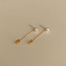 Load image into Gallery viewer, [mattoi] Milky Earrings
