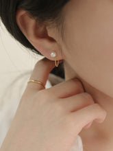 Load image into Gallery viewer, [mattoi] Milky Earrings
