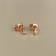 Load image into Gallery viewer, [mattoi] Sweet Heart Earrings
