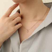 Load image into Gallery viewer, [mattoi] Pluie Rainbow Moonstone Necklace
