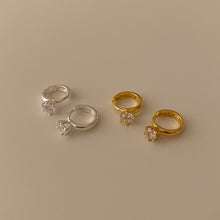 Load image into Gallery viewer, [mattoi] Carat Cubic Earrings
