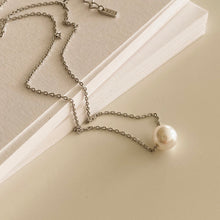 Load image into Gallery viewer, [mattoi] Classic Pearl Necklace
