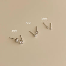 Load image into Gallery viewer, [mattoi] Simple Cubic Earrings
