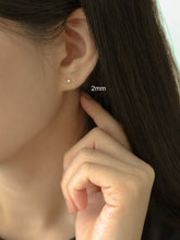 Load image into Gallery viewer, [mattoi] Simple Cubic Earrings
