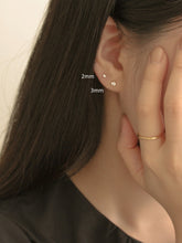 Load image into Gallery viewer, [mattoi] Simple Cubic Earrings
