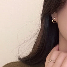 Load image into Gallery viewer, [mattoi] Cute Heart Hoop Earrings
