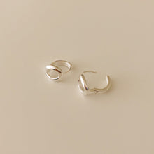 Load image into Gallery viewer, [mattoi] Oval Doughnut Earrings
